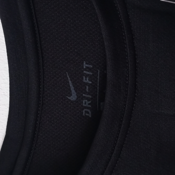 BRAND NEW NIKE MENS TRAINING TEE - Picture 4 of 12